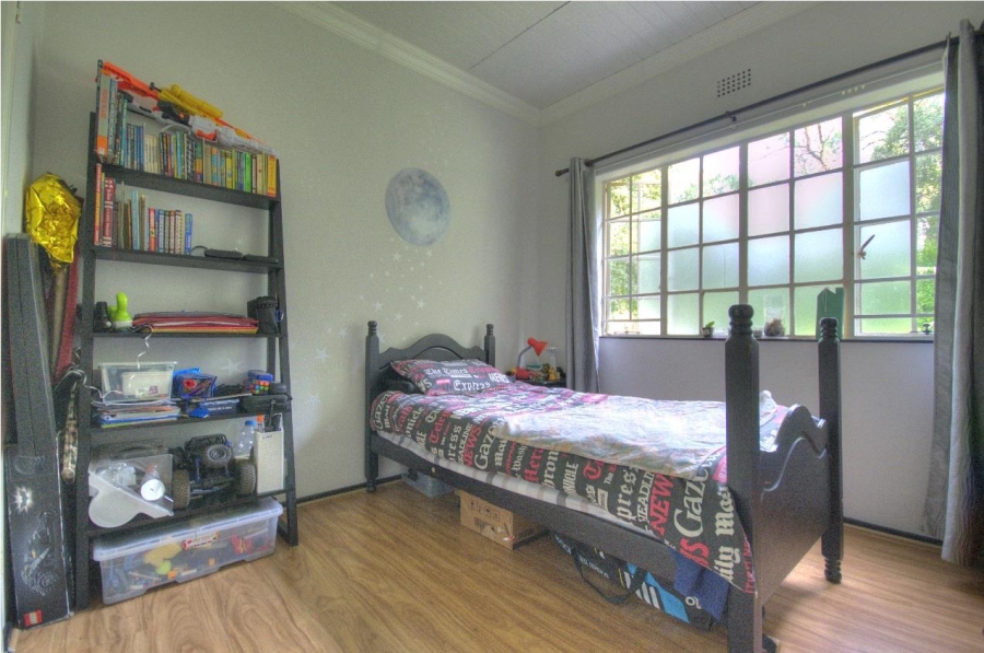 6 Bedroom Property for Sale in Brackenhurst Gauteng