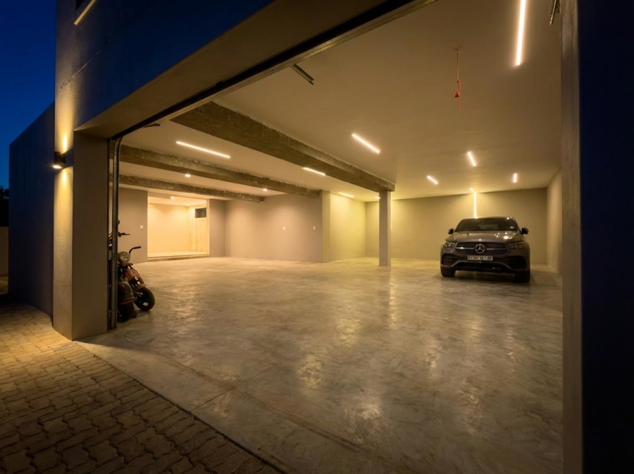 6 Bedroom Property for Sale in Steyn City Gauteng