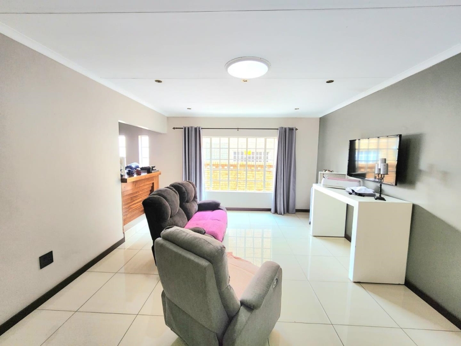 3 Bedroom Property for Sale in Sunward Park Gauteng