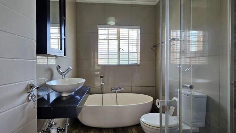 2 Bedroom Property for Sale in New Redruth Gauteng