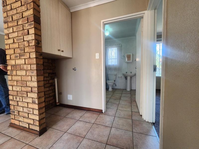 2 Bedroom Property for Sale in New Redruth Gauteng