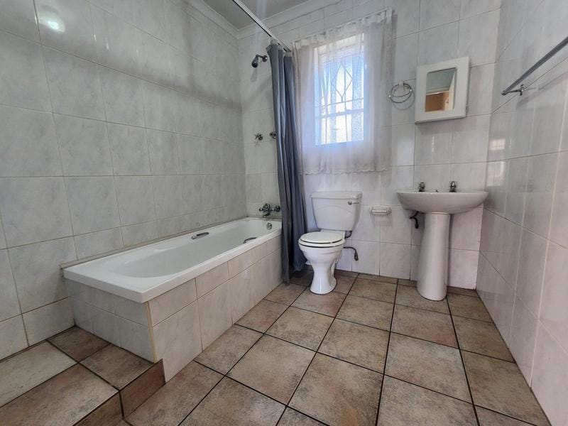 2 Bedroom Property for Sale in New Redruth Gauteng