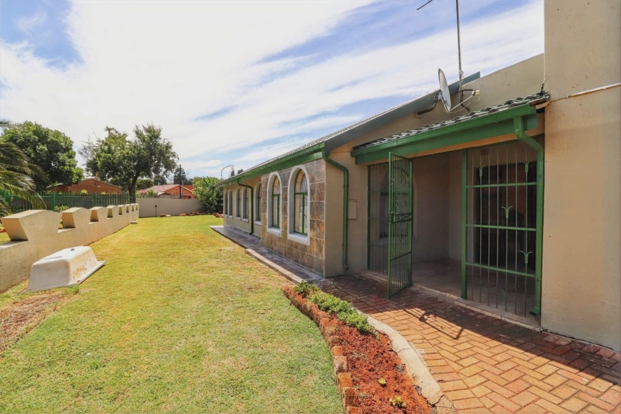 3 Bedroom Property for Sale in Bakerton Gauteng