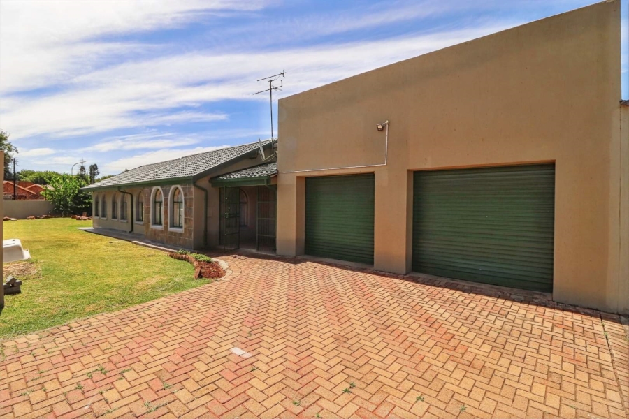 3 Bedroom Property for Sale in Bakerton Gauteng