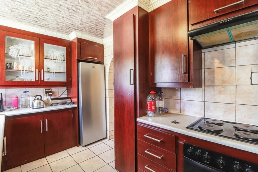 3 Bedroom Property for Sale in Bakerton Gauteng