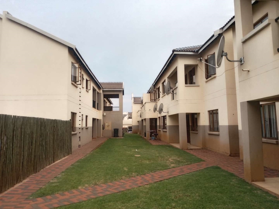 To Let 1 Bedroom Property for Rent in Hesteapark Gauteng