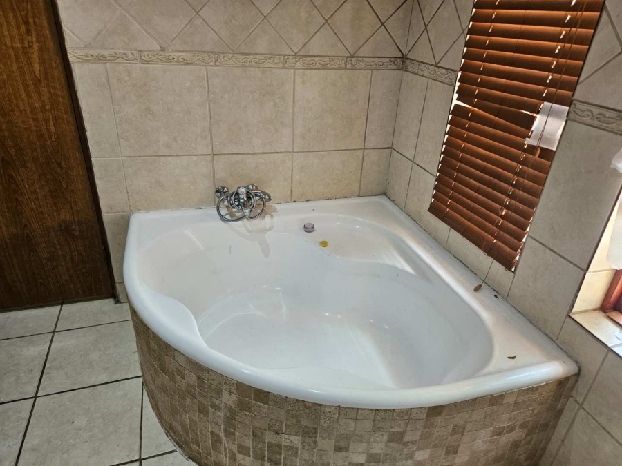 4 Bedroom Property for Sale in Blairgowrie Gauteng