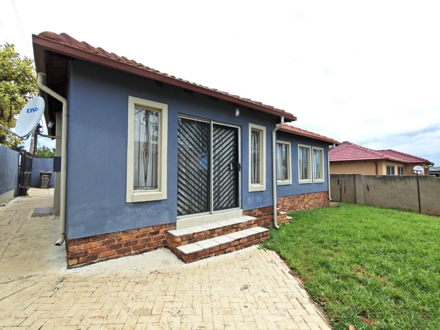 4 Bedroom Property for Sale in Cosmo City Gauteng