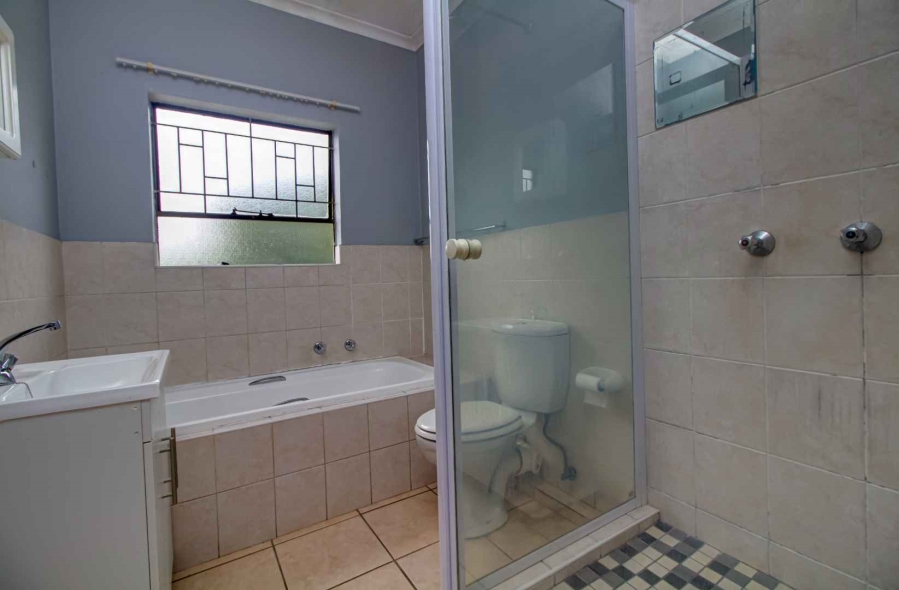 2 Bedroom Property for Sale in Wilgeheuwel Gauteng