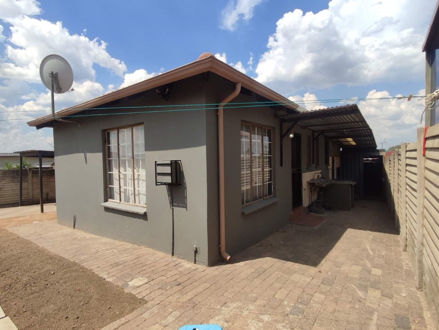 4 Bedroom Property for Sale in Cosmo City Gauteng