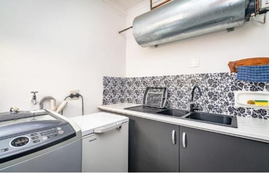 3 Bedroom Property for Sale in Corlett Gardens Gauteng