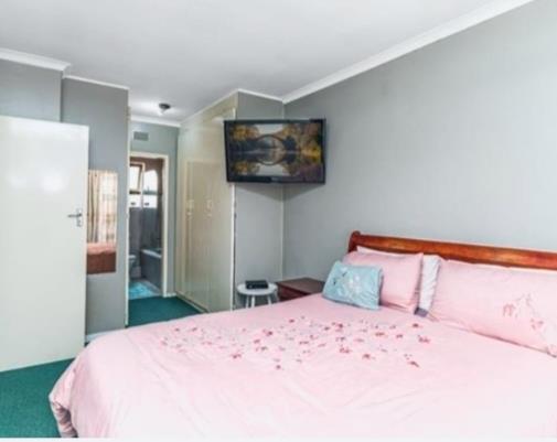 3 Bedroom Property for Sale in Corlett Gardens Gauteng