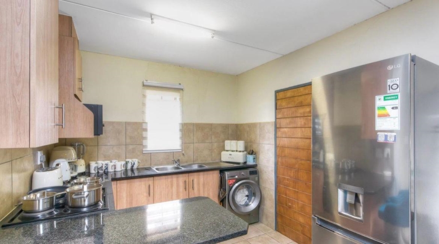 2 Bedroom Property for Sale in Alveda Park Gauteng