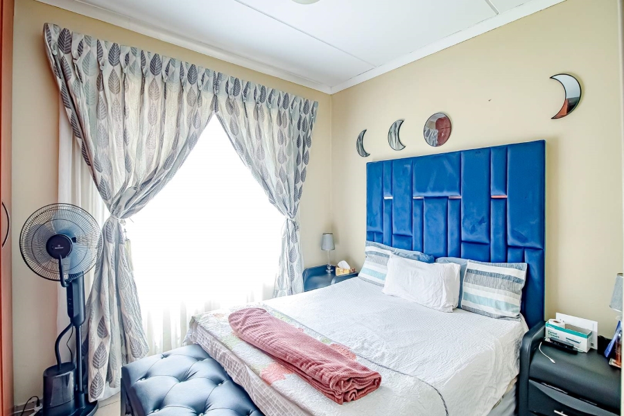 2 Bedroom Property for Sale in The Reeds Gauteng