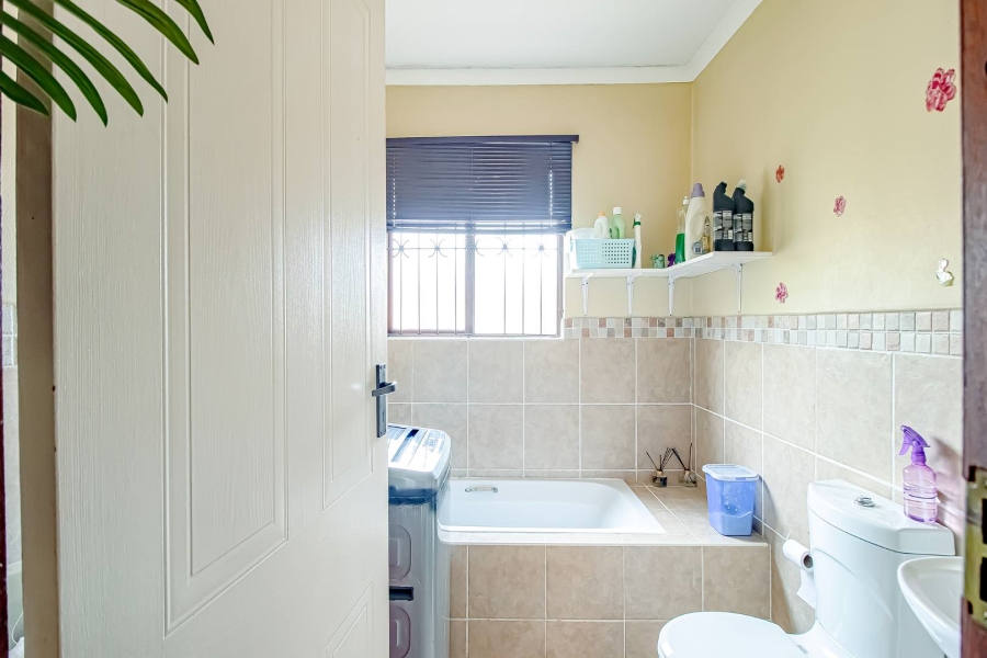 2 Bedroom Property for Sale in The Reeds Gauteng