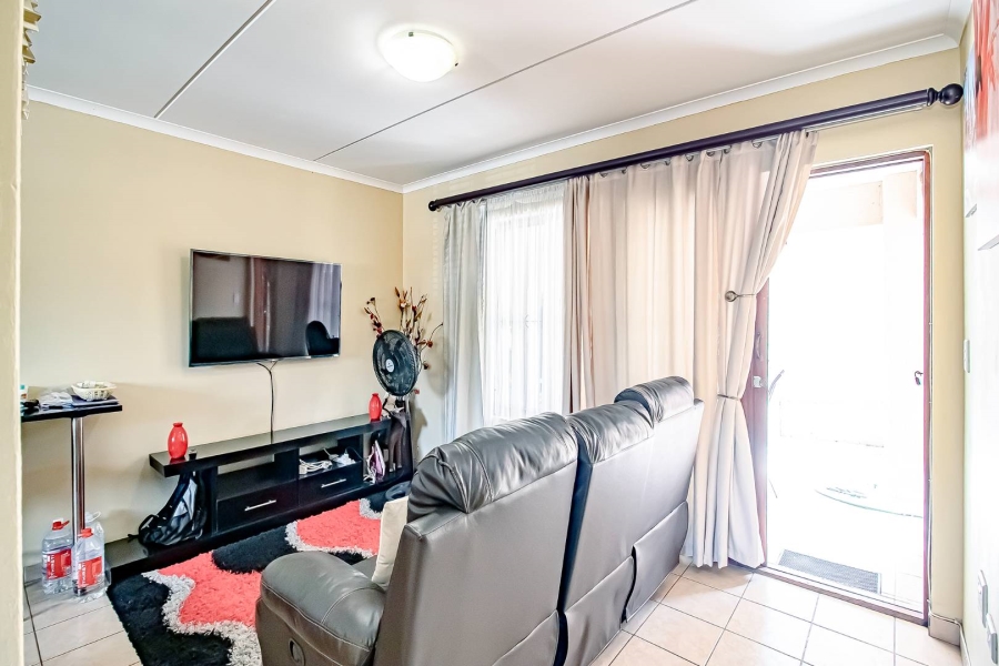 2 Bedroom Property for Sale in The Reeds Gauteng
