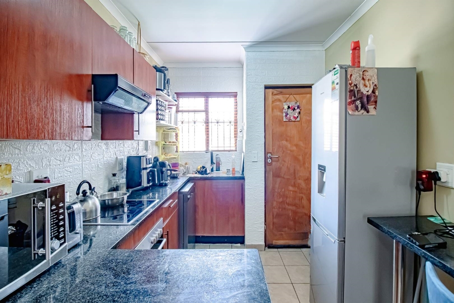 2 Bedroom Property for Sale in The Reeds Gauteng