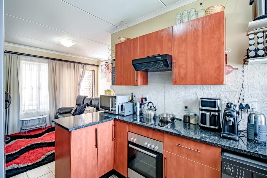2 Bedroom Property for Sale in The Reeds Gauteng