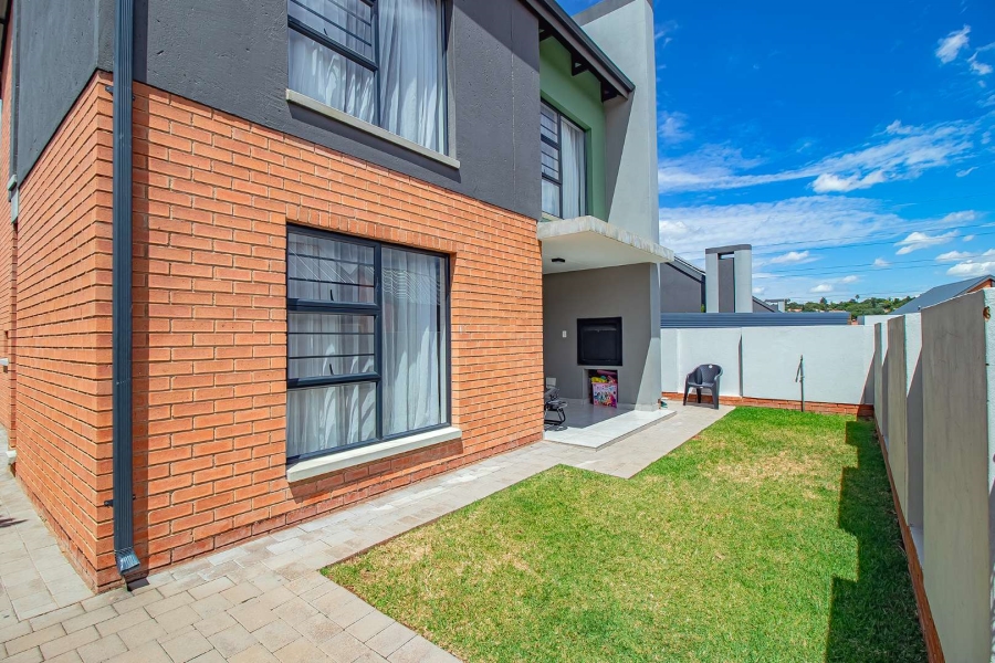 To Let 3 Bedroom Property for Rent in Rooihuiskraal North Gauteng