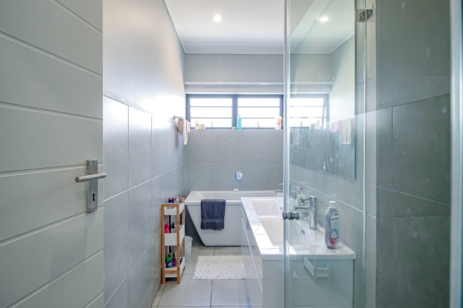 To Let 3 Bedroom Property for Rent in Rooihuiskraal North Gauteng