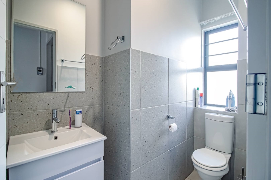 To Let 3 Bedroom Property for Rent in Rooihuiskraal North Gauteng