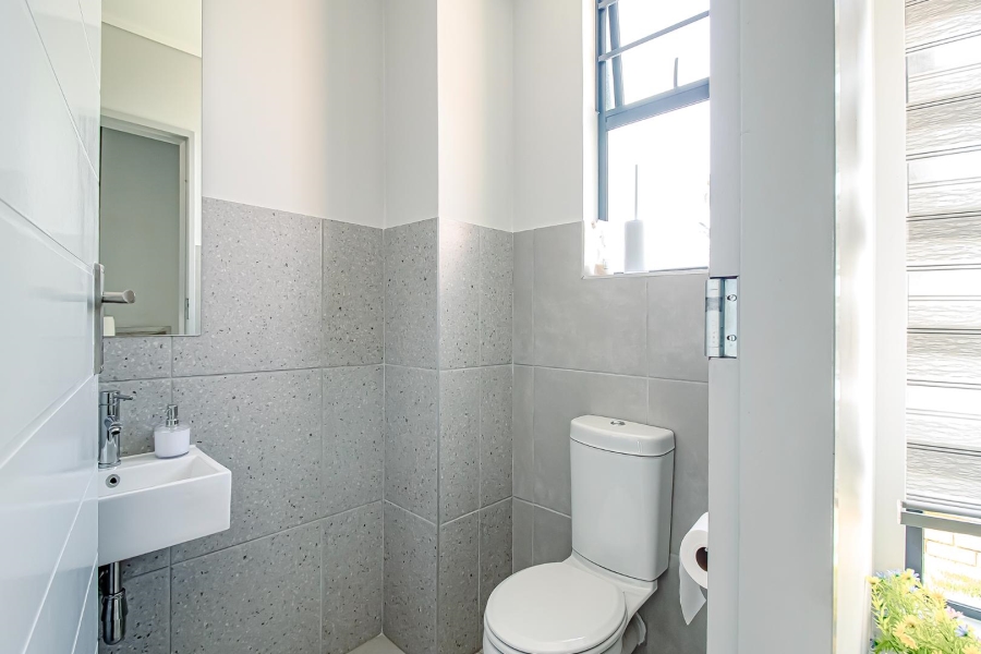 To Let 3 Bedroom Property for Rent in Rooihuiskraal North Gauteng