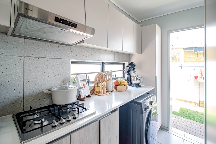 To Let 3 Bedroom Property for Rent in Rooihuiskraal North Gauteng