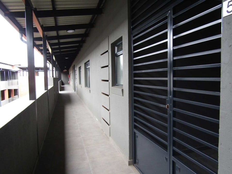 To Let 2 Bedroom Property for Rent in Bardene Gauteng