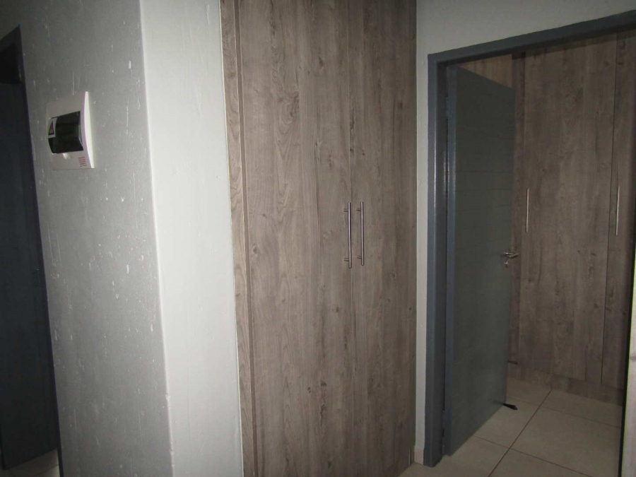 To Let 2 Bedroom Property for Rent in Bardene Gauteng