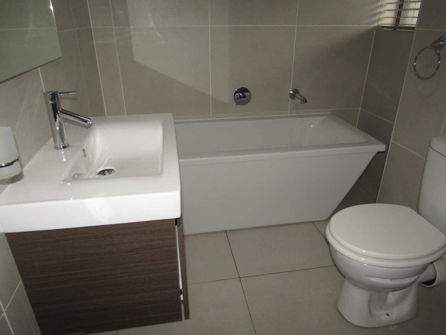 To Let 2 Bedroom Property for Rent in Bardene Gauteng
