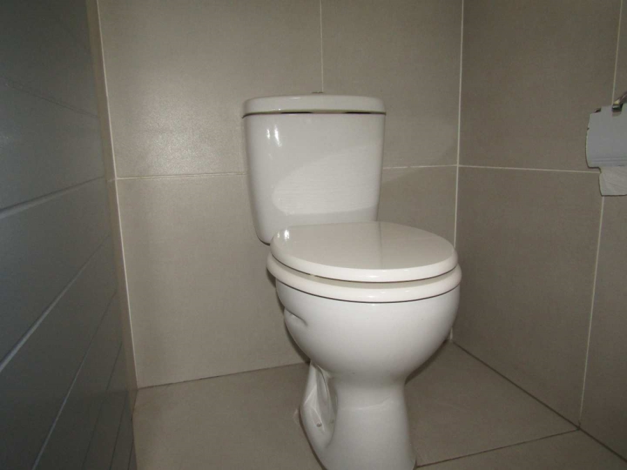 To Let 2 Bedroom Property for Rent in Bardene Gauteng