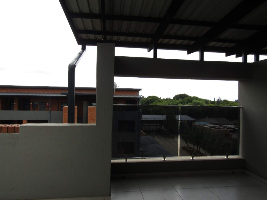 To Let 2 Bedroom Property for Rent in Bardene Gauteng