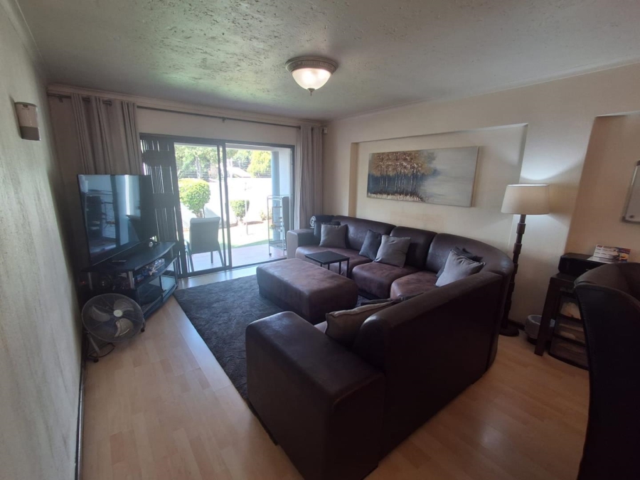 2 Bedroom Property for Sale in Glenvista Gauteng