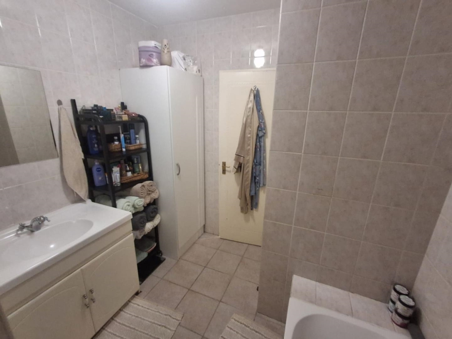 2 Bedroom Property for Sale in Glenvista Gauteng