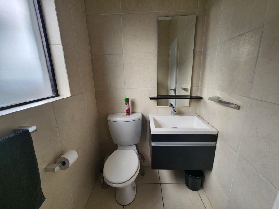 2 Bedroom Property for Sale in Oakdene Gauteng