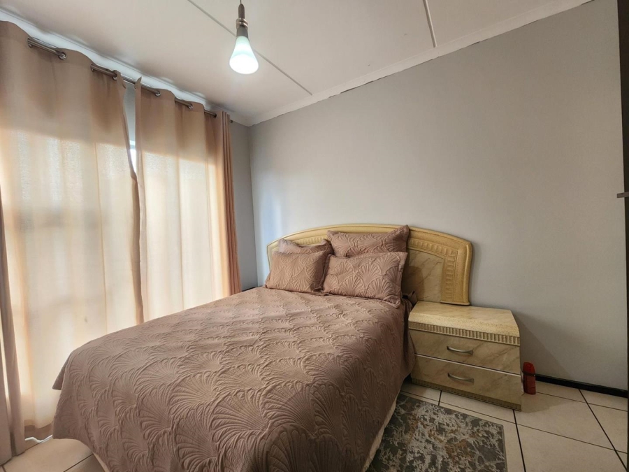 2 Bedroom Property for Sale in Oakdene Gauteng