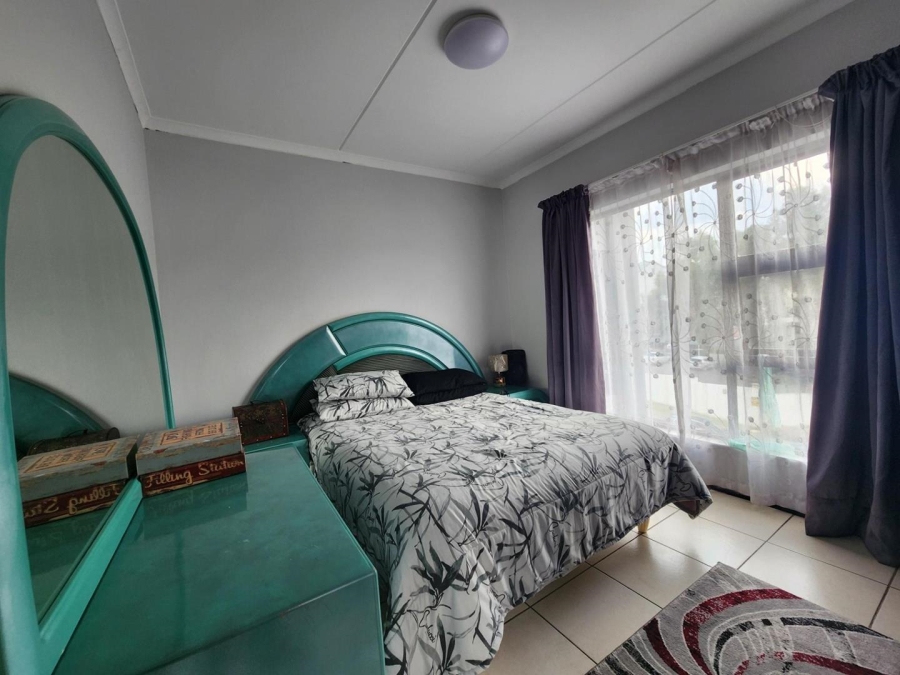 2 Bedroom Property for Sale in Oakdene Gauteng