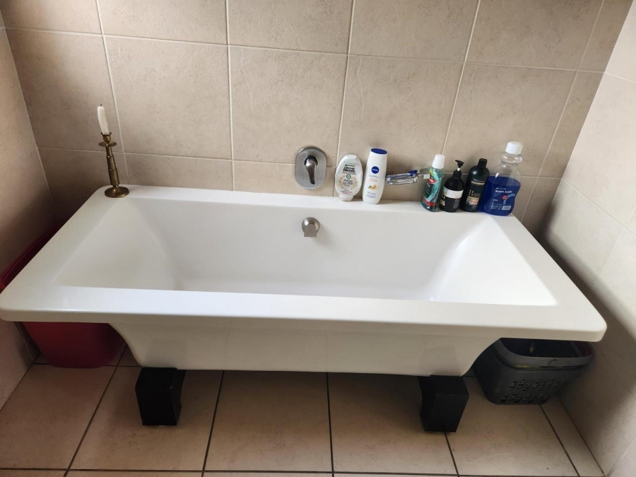 2 Bedroom Property for Sale in Oakdene Gauteng