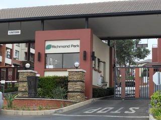 2 Bedroom Property for Sale in Oakdene Gauteng