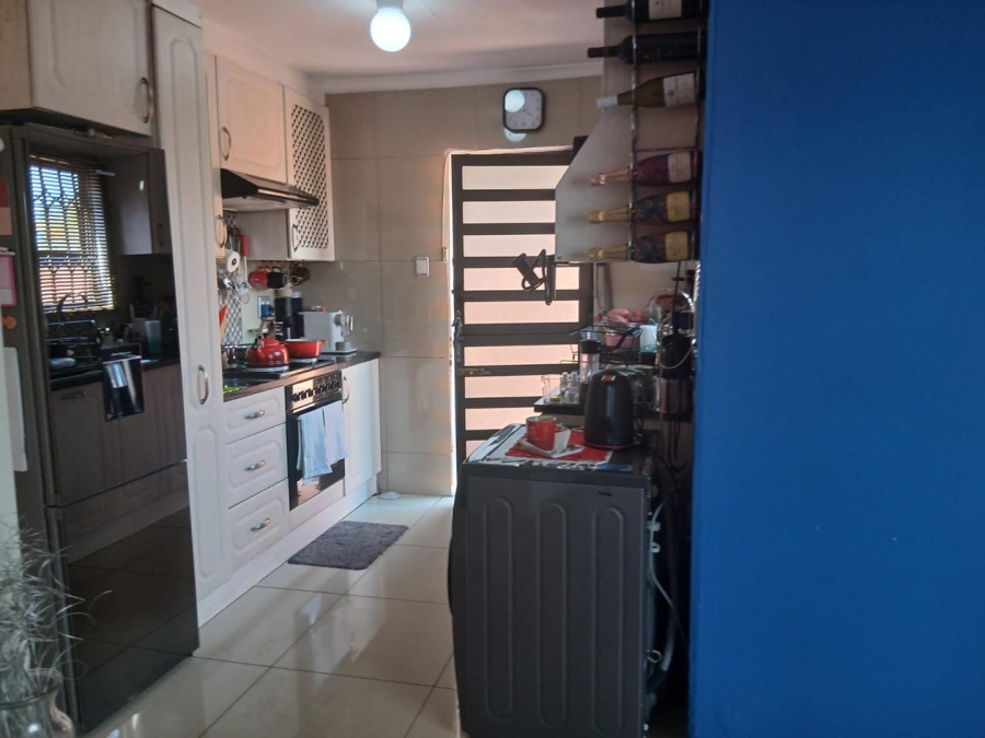 3 Bedroom Property for Sale in Roodekop Gauteng