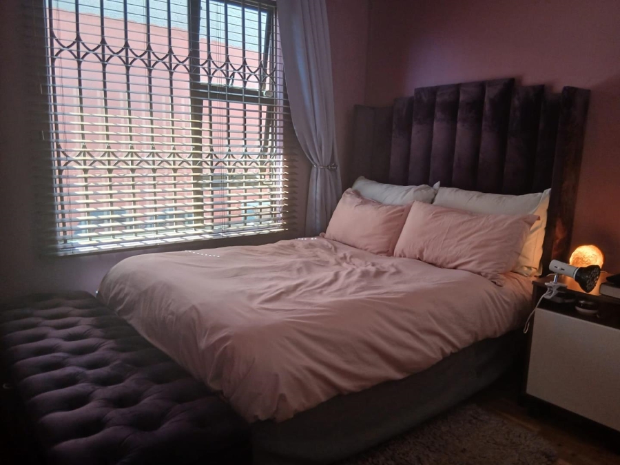 3 Bedroom Property for Sale in Roodekop Gauteng