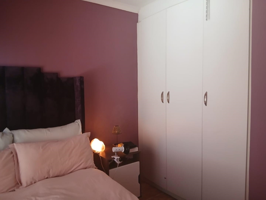 3 Bedroom Property for Sale in Roodekop Gauteng