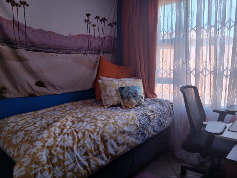 3 Bedroom Property for Sale in Roodekop Gauteng