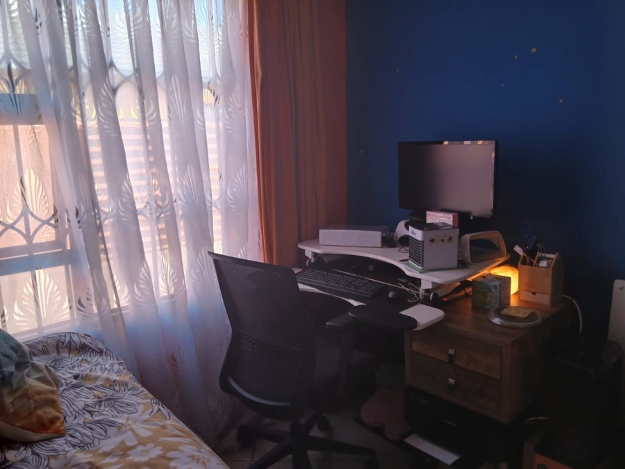 3 Bedroom Property for Sale in Roodekop Gauteng