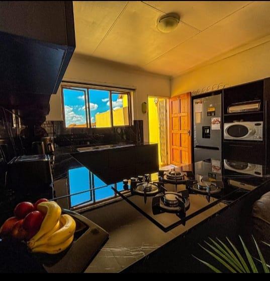 2 Bedroom Property for Sale in Mondeor Gauteng