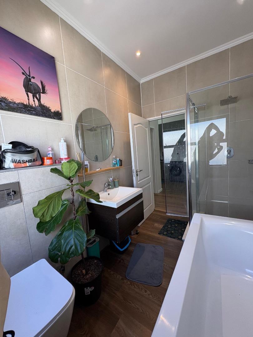 To Let 1 Bedroom Property for Rent in Fourways Gauteng