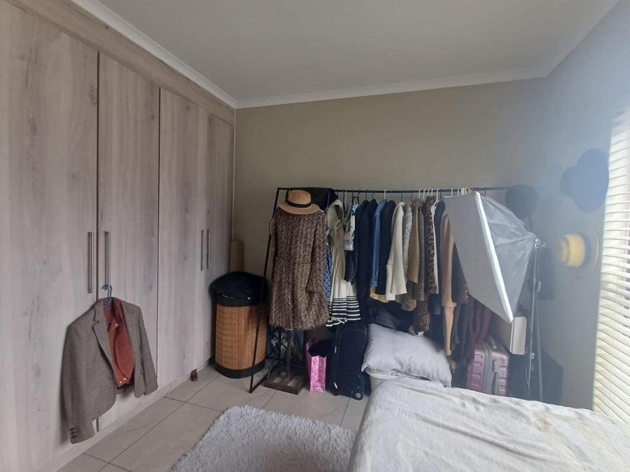 2 Bedroom Property for Sale in Noordhang Gauteng