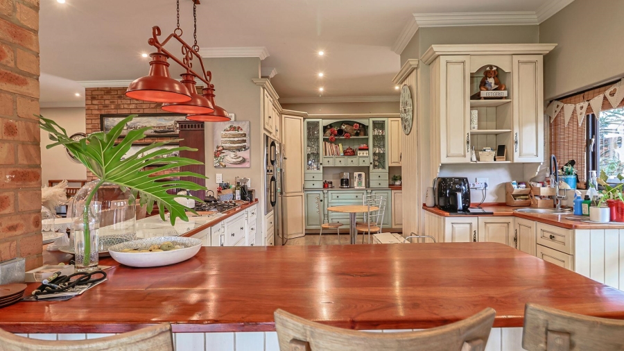 4 Bedroom Property for Sale in Clubview Gauteng