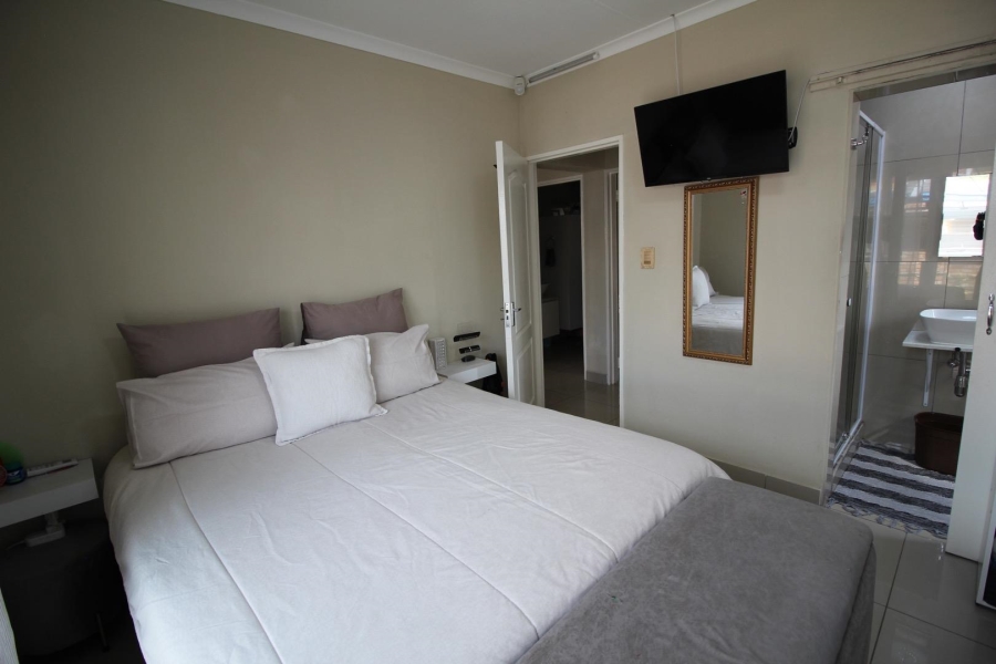 3 Bedroom Property for Sale in Noordwyk Gauteng