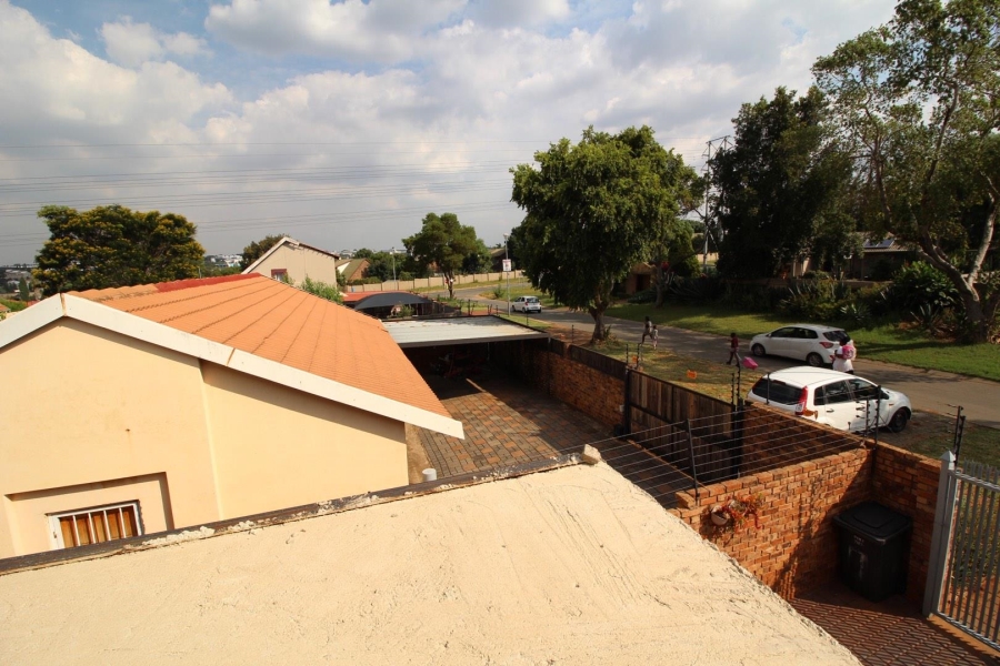 3 Bedroom Property for Sale in Noordwyk Gauteng